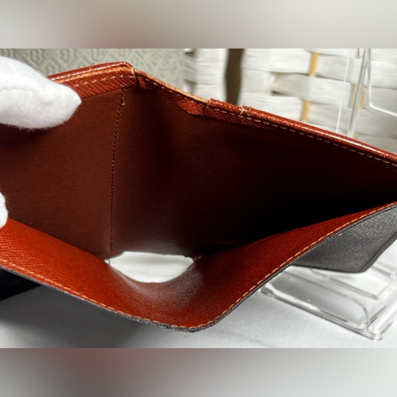 Vintage Louis Vuitton Monogram Viennois Wallet (2001) - Picture 15 of 17